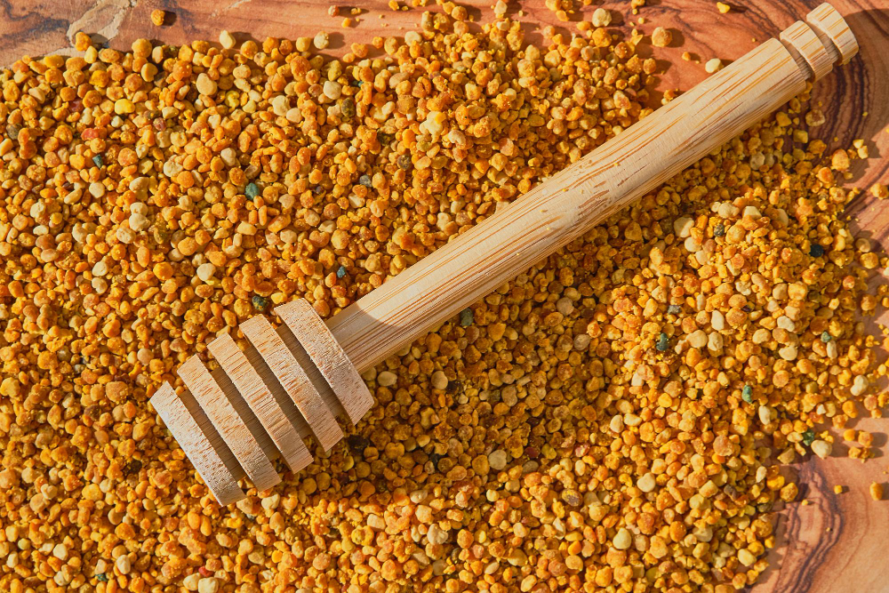 la propolis est si efficace, c’est parce qu’elle renferme plus de 300 molécules actives,